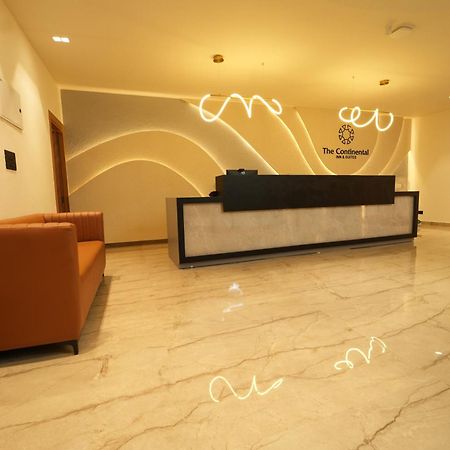 The Continental Inn & Suites Mysore Buitenkant foto