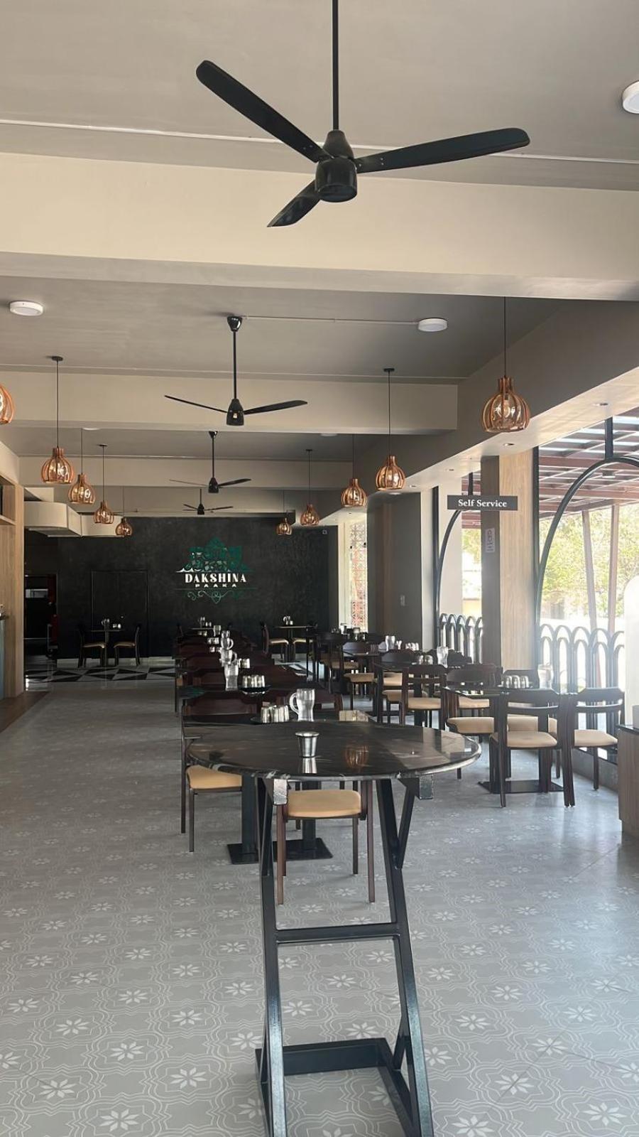 The Continental Inn & Suites Mysore Buitenkant foto