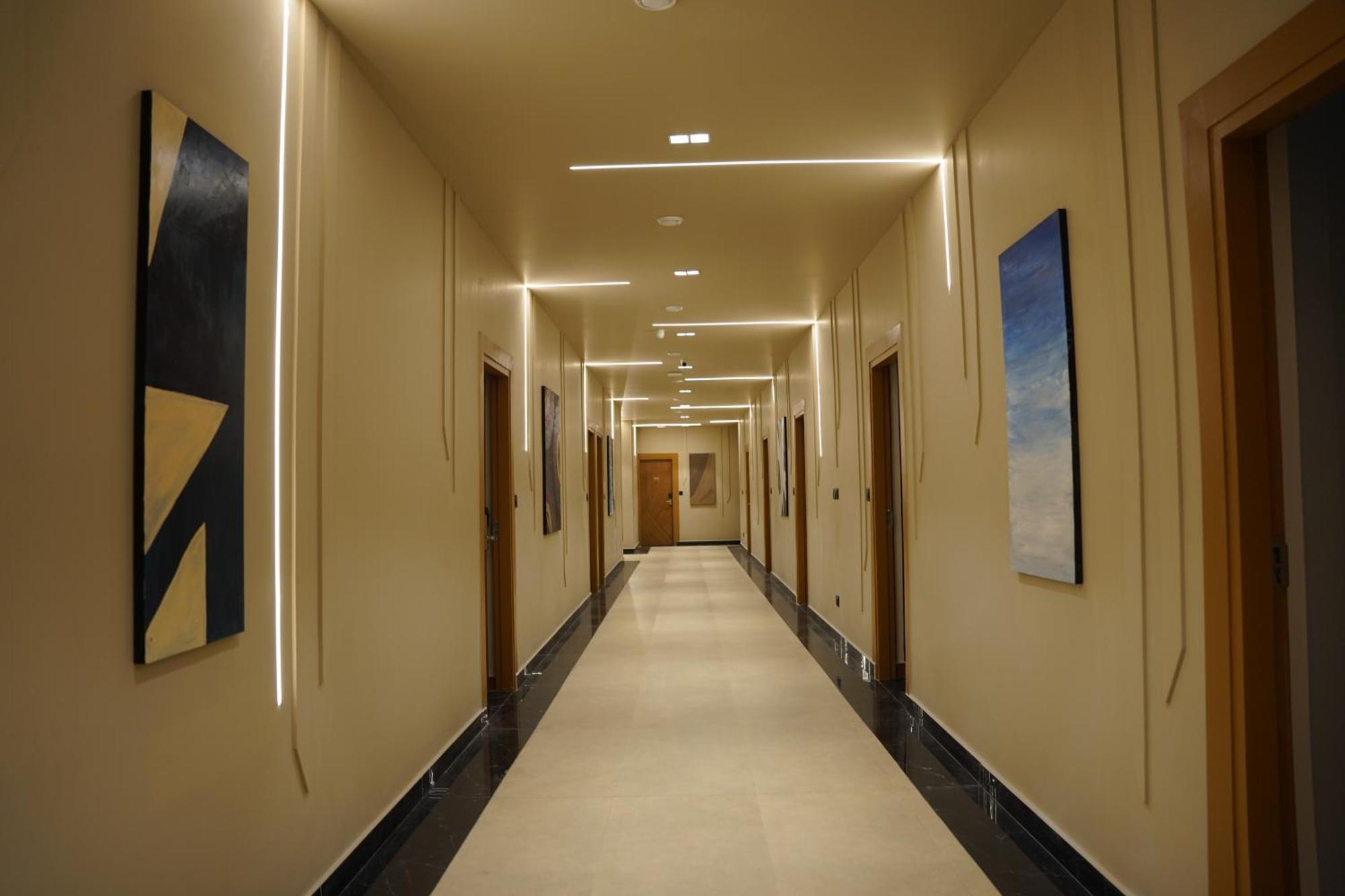The Continental Inn & Suites Mysore Buitenkant foto